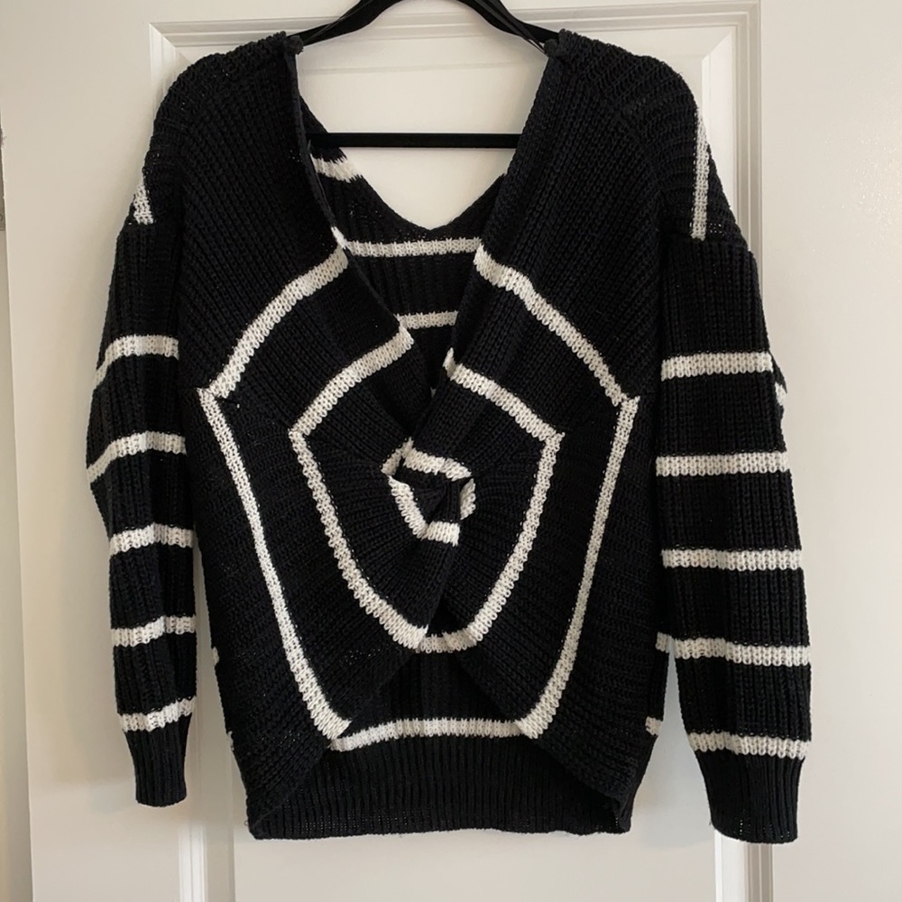 Sweater - Picture 2 of 4